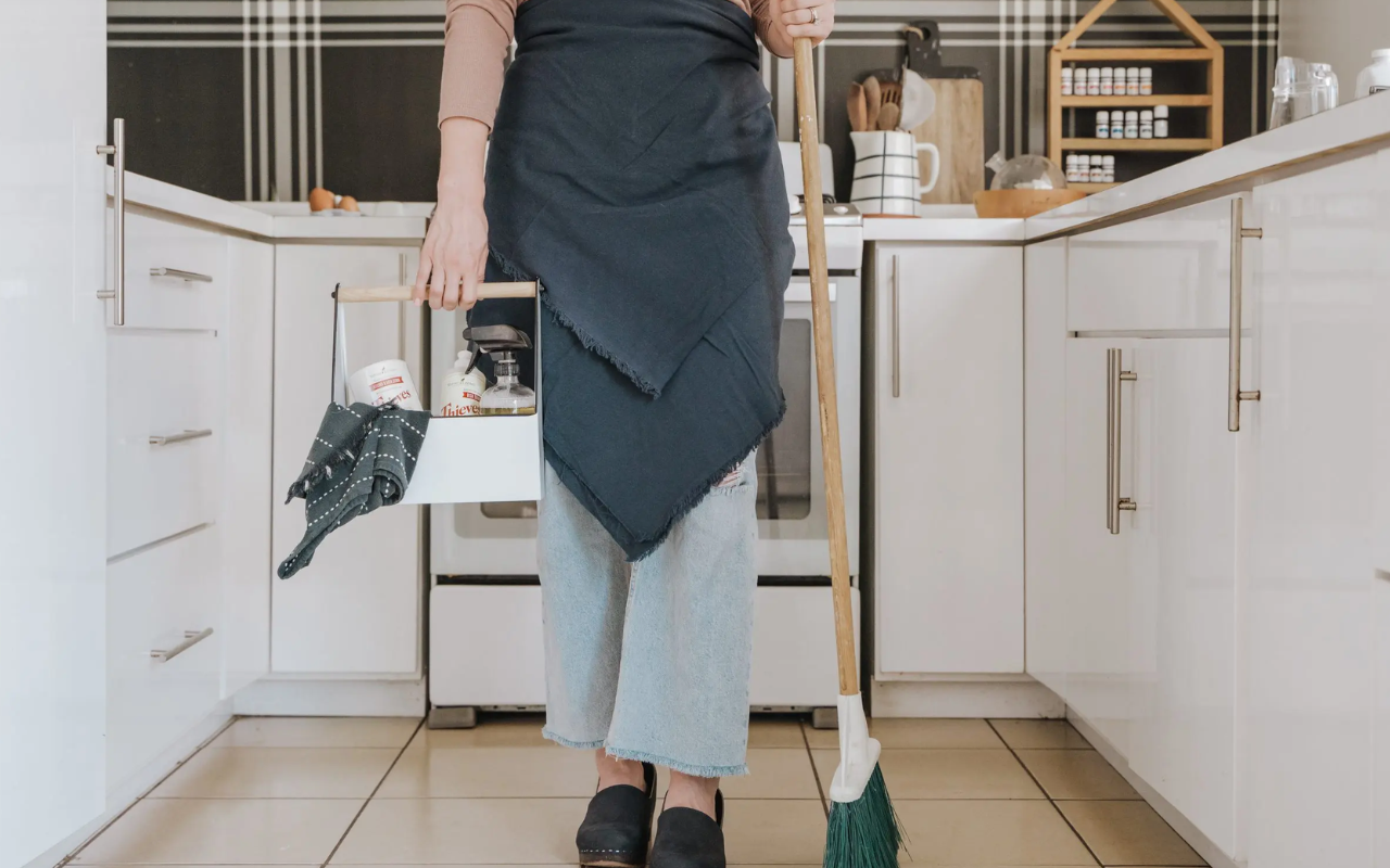 Faxina ecológica: Como limpar a casa usando apenas vinagre, bicarbonato e limão